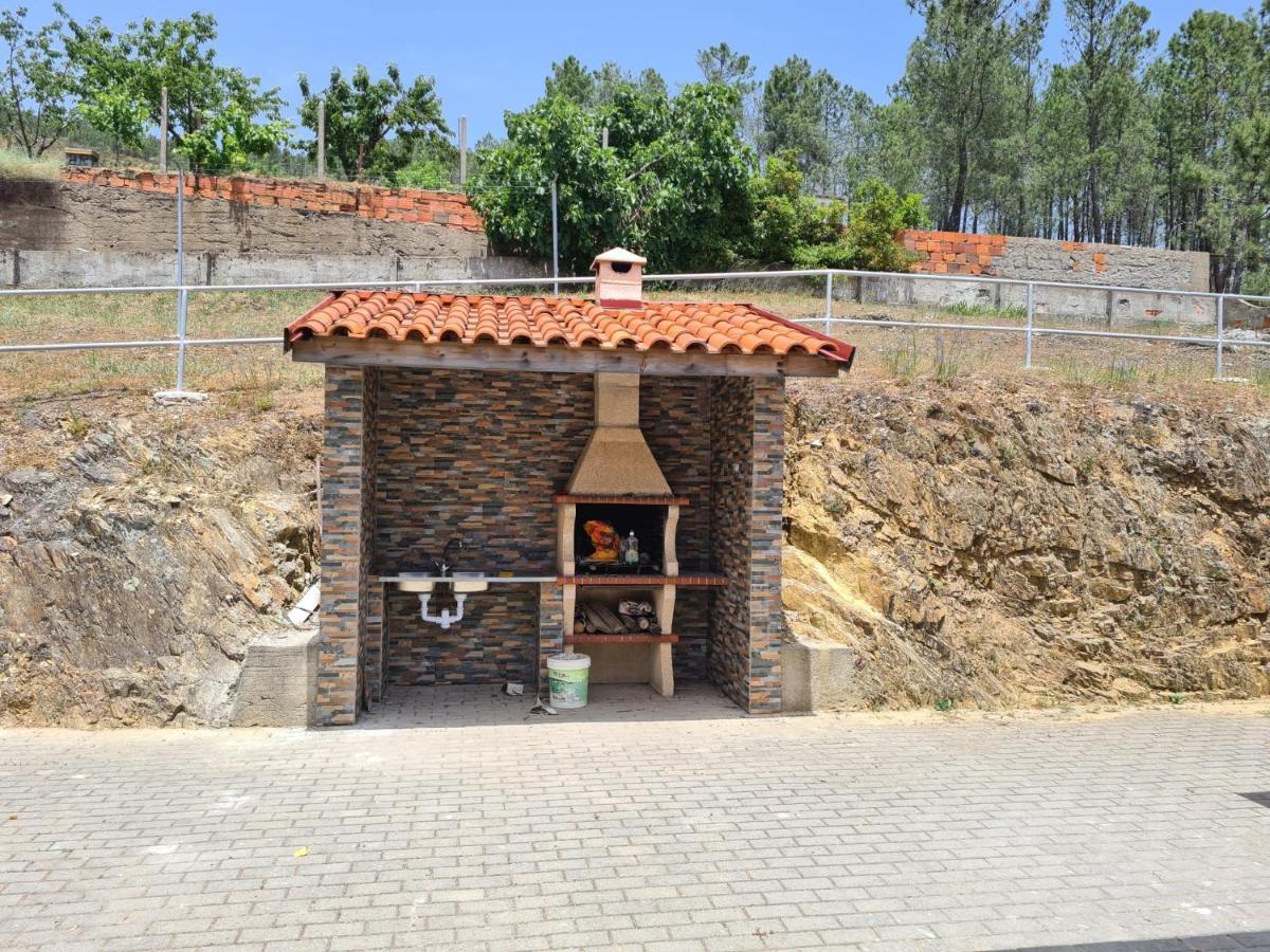 Casas Da Escola - "A Escola" - Meas Villa Pampilhosa da Serra Bagian luar foto