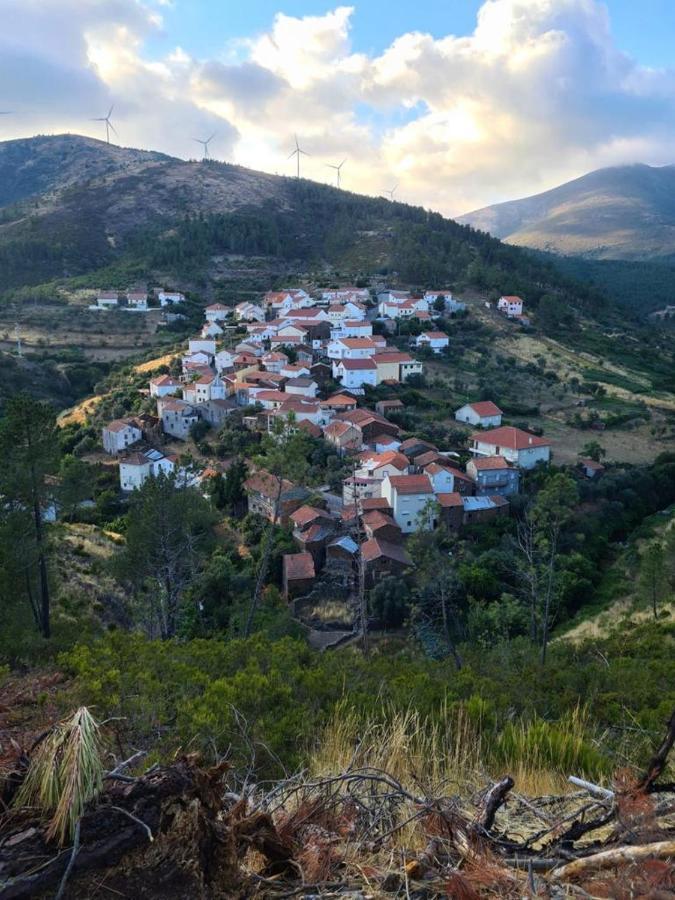Casas Da Escola - "A Escola" - Meas Villa Pampilhosa da Serra Bagian luar foto